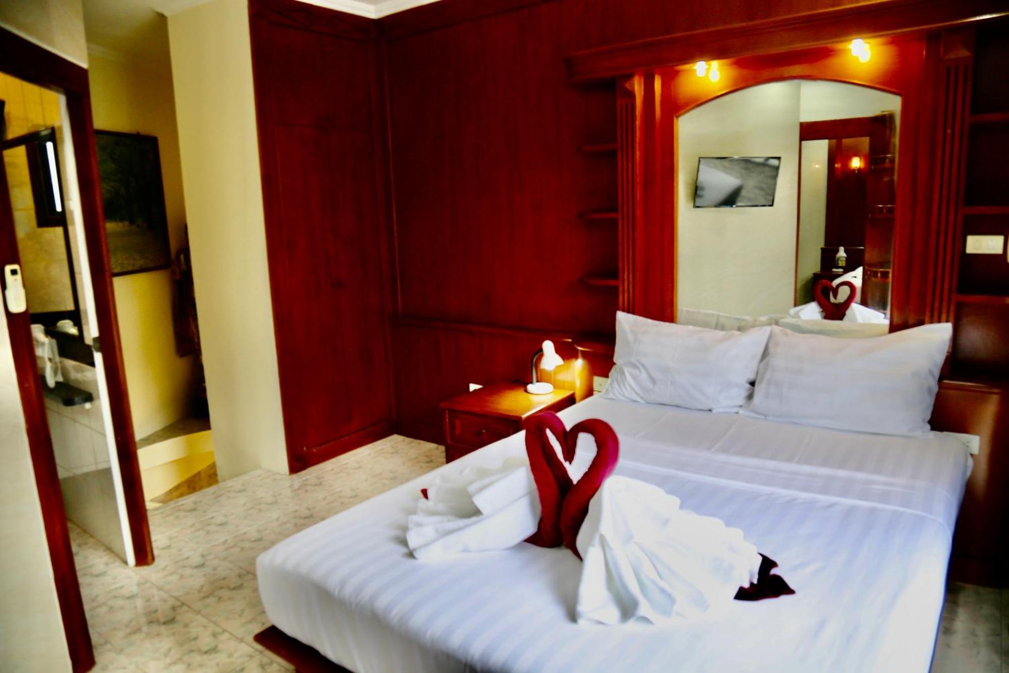The Club Inn - หาดกมลา ภายนอก รูปภาพ